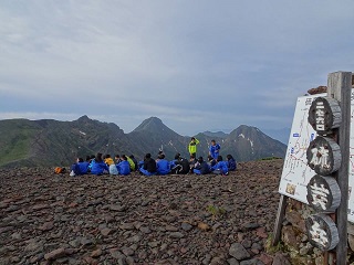 7月学校登山(リサイズ).jpg